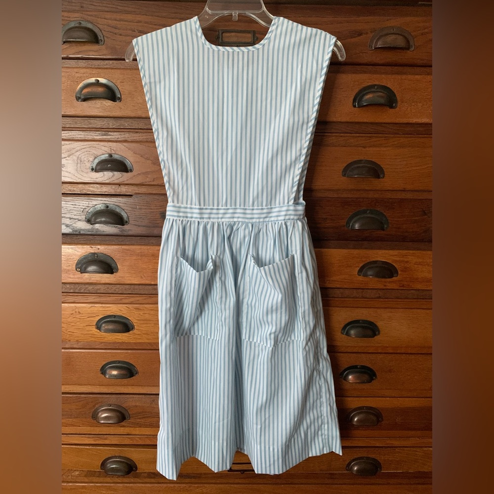 Vintage Pinafore candy stripper nurses dress